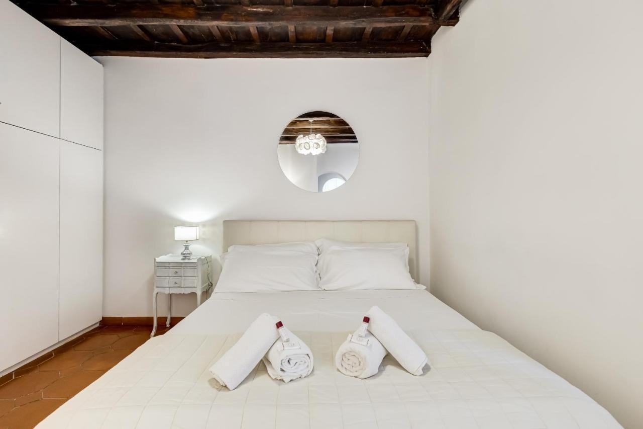 White Coronari Apartment Rome Exterior photo